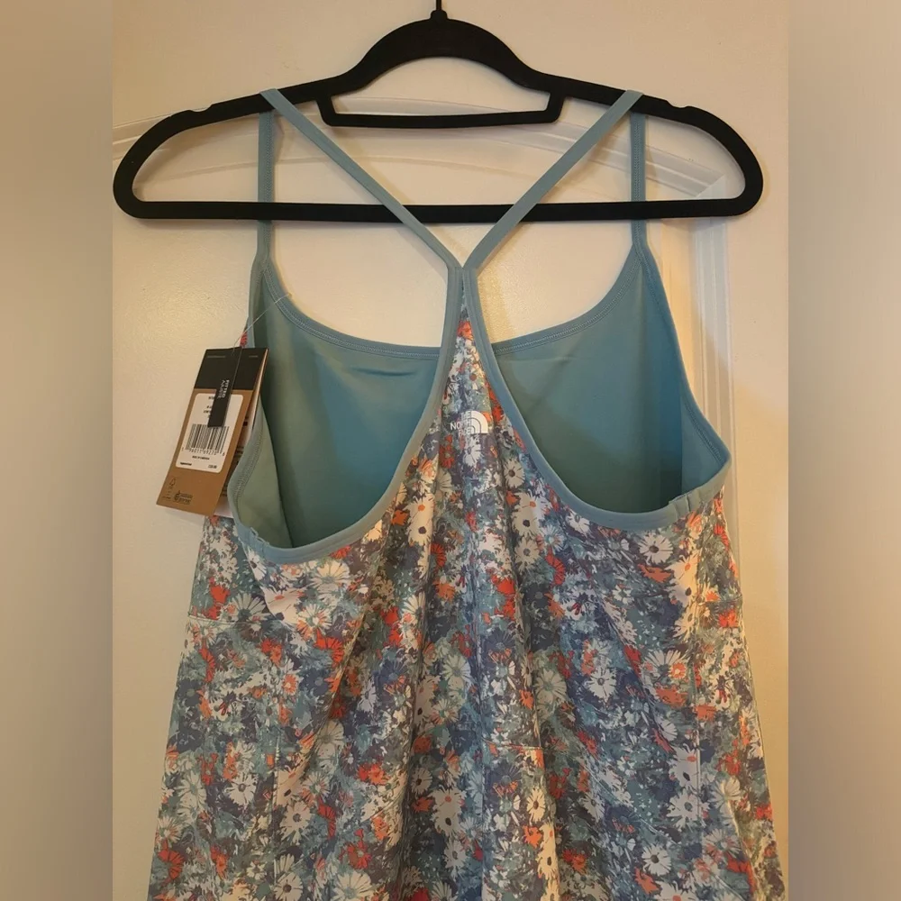 The North Face Arque Hike Dress in Reef Waters Wild Daisy Print - Picture 3 of 8